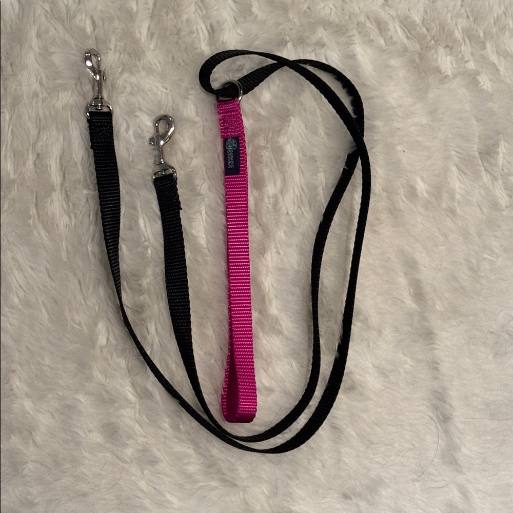 2 Hounds Raspberry/Black Training Leash 5/8" width - Picture 3 of 4